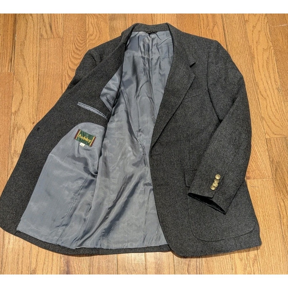 Vintage Charcoal Wool Blend Blazer Gold Crest Buttons Quiet Luxury 40R‎